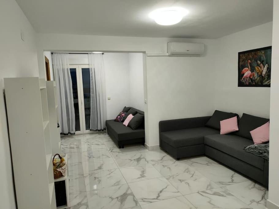 Apartament Flamingo Z Basenem Торевьиа Экстерьер фото